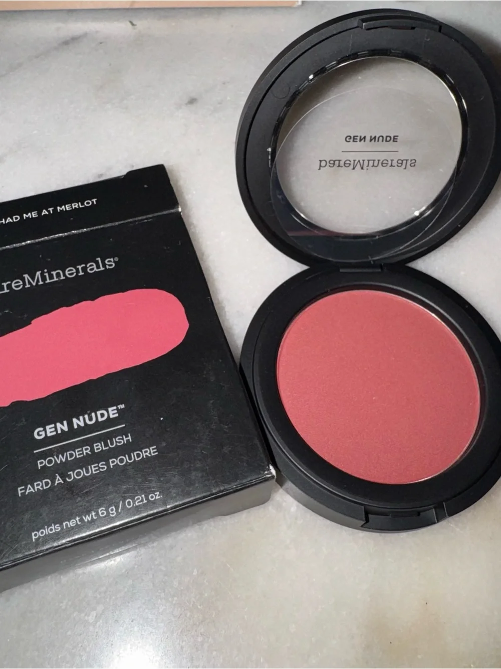 Gen nude powder blush